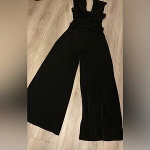 White House Black Market Elegant Black Wide Leg Jumpsuit🖤🖤